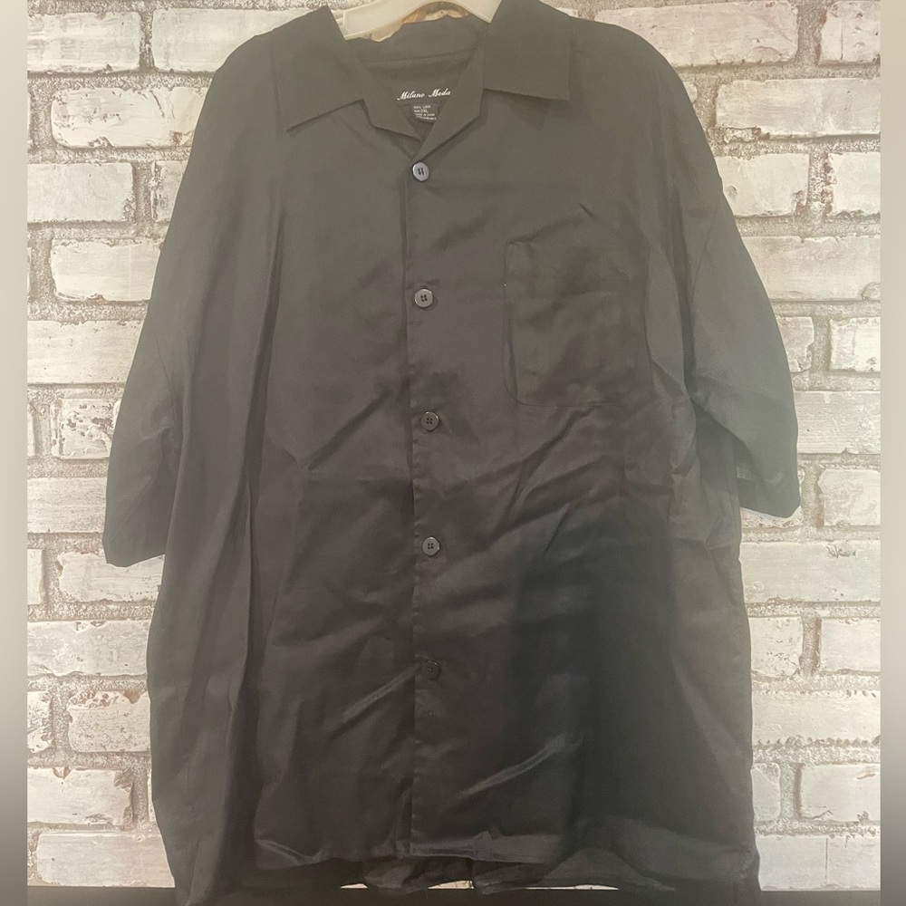 Men’s Milano Moda, linen short sleeve, black button down shirt, great condition